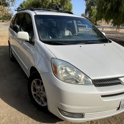 2004 Toyota Sienna