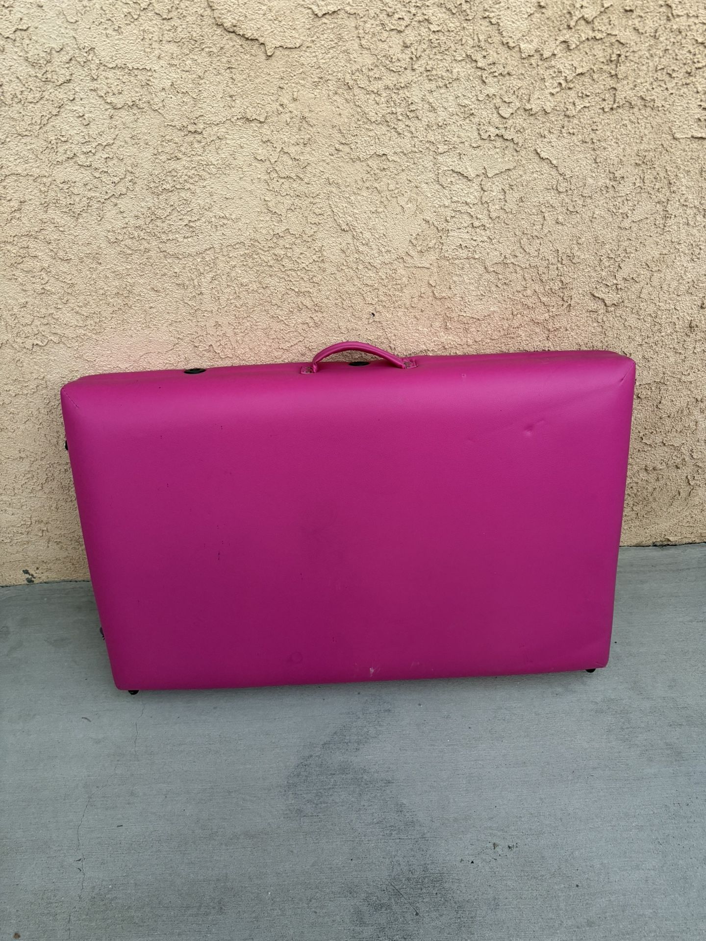 PINK MASSAGE TABLE