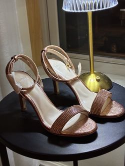 Halston Rose Gold Dress Shoes Size 7