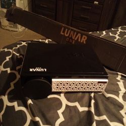  PROJECTOR WITH PROJECTOR SCREEN (LUNAR ONE)