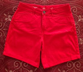 St. John's Bay Womens 7" Chino Short