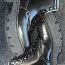 Used But Like New Shoes 