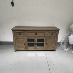 Entertainment/TV Stand