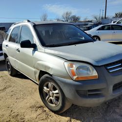 2006 Kia Sportage - Parts Only #MB8