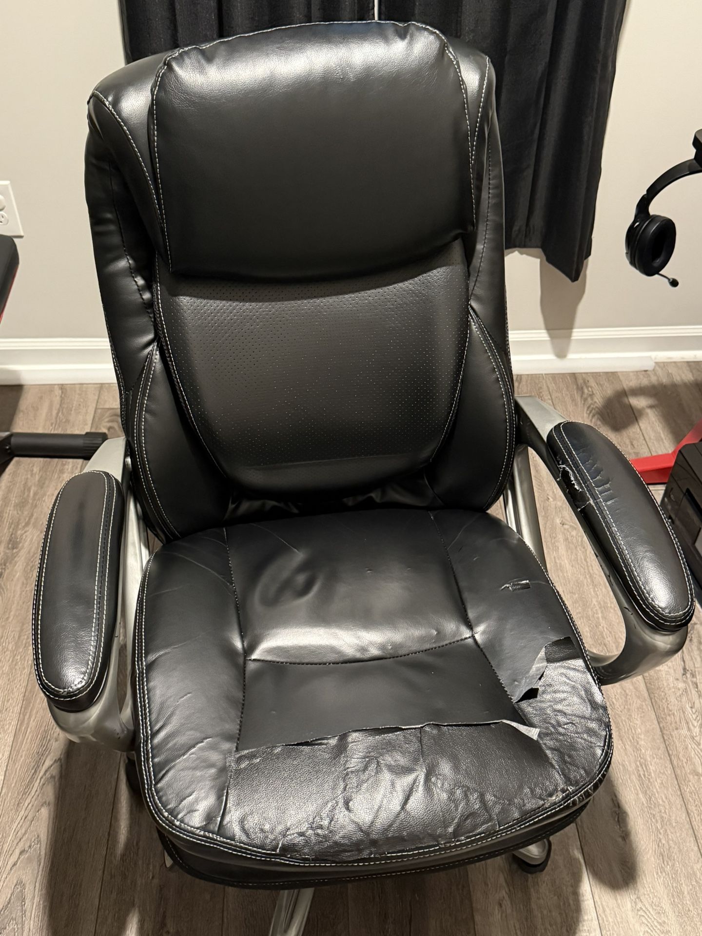 serta desk chair 