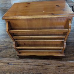 Coffee Table With Storage Drawers And Magazine Rack.