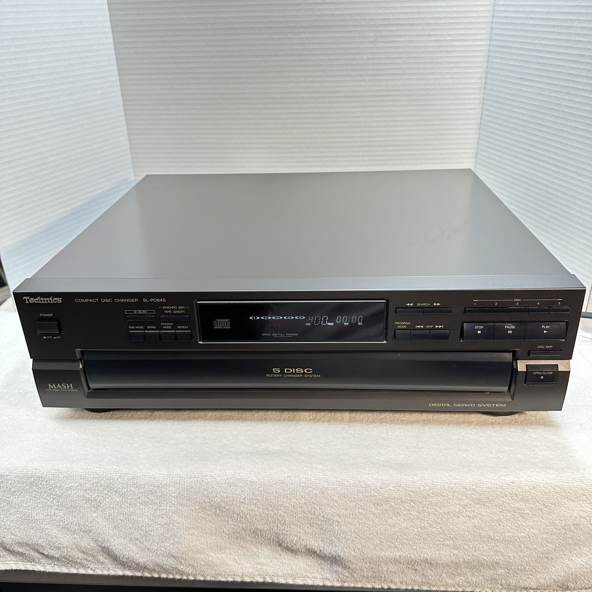 Technics Near Vintage 5 Disc Carousel CD Changer-Very Good Condition-TESTED & Cleaned-Sounds Great-Made in Japan-Demonstration Available 