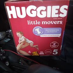2 Brand New Boxes Huggies Little Movers Size 5 104 Count Each Box