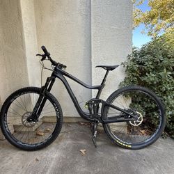 Giant Trance  X Full Suspention Carbon. 
