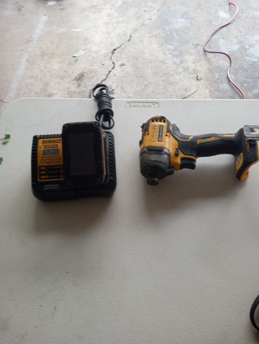 DeWalt Impact 20 Volt W/ Battery Charger 