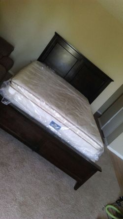NEW Queen size Bed With Brand New Serta Pillow Top Mattress & Box Spring