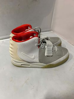 Nike Air Yeezy 2 NRG Size 10 Platinum Solar Red October 508214-010 C