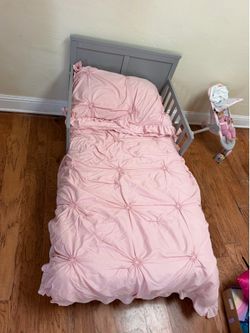 Toddler bed