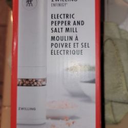 Pepper And Salt Mill