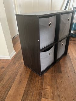 4 squared organizer with boxes