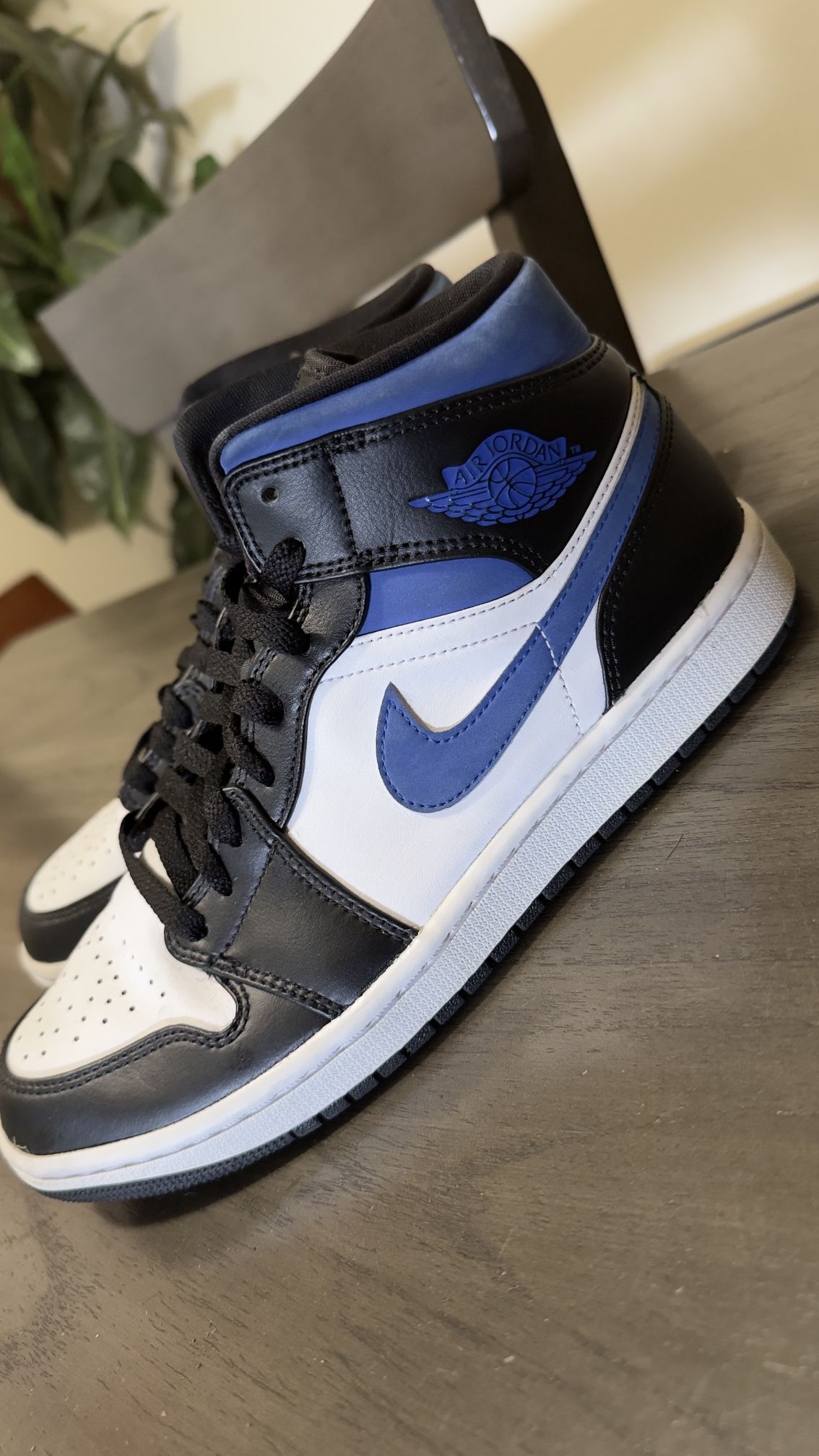 Jordan 1 Mid