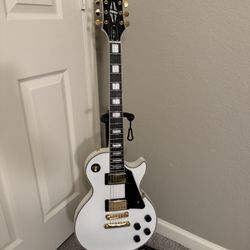 Epiphone Les Paul Custom Alpine White Electric Guitar