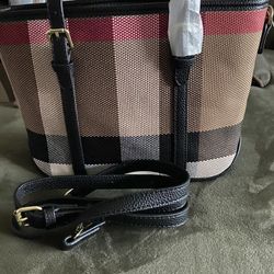 Crossbody Purse In Plaid design 