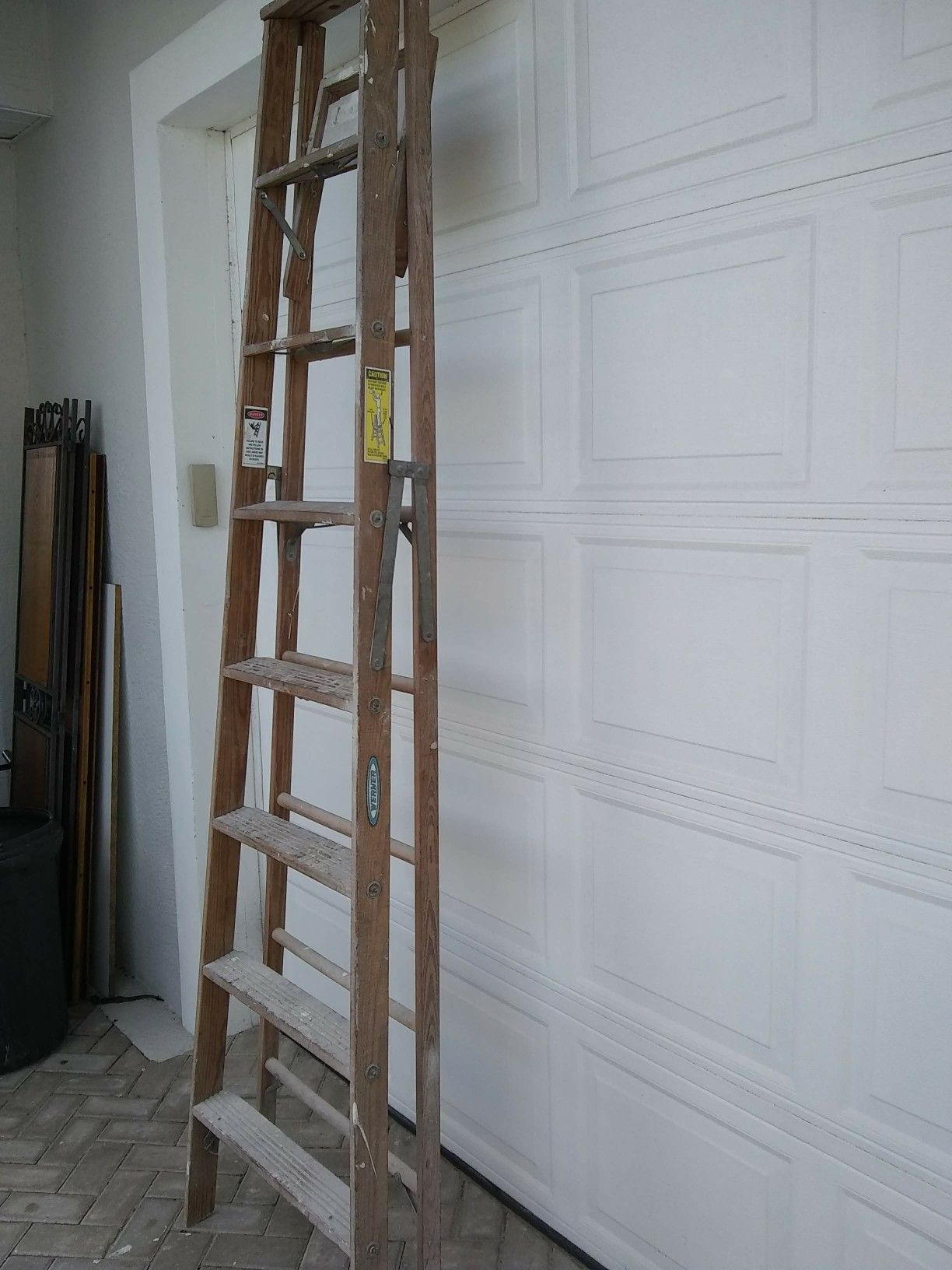 LADDER WERNER WOOD 8 Foot