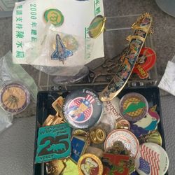 Collectable Pins  ( Vintage & Modern)