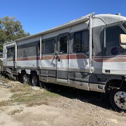 Free  Motor Home Shell