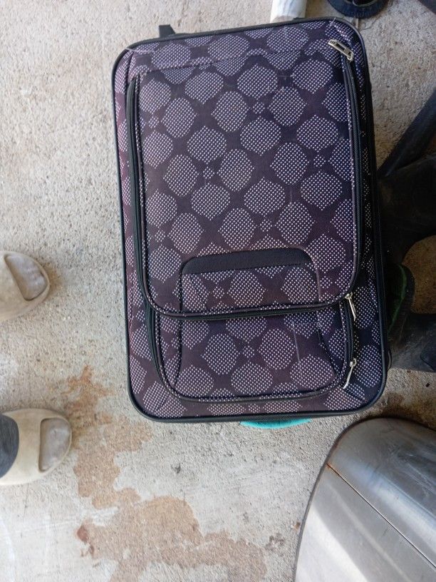 A Small Luggage 2 Small Bags