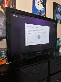 Panasonic tv 30in  / Roku