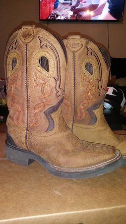 Boy shoes