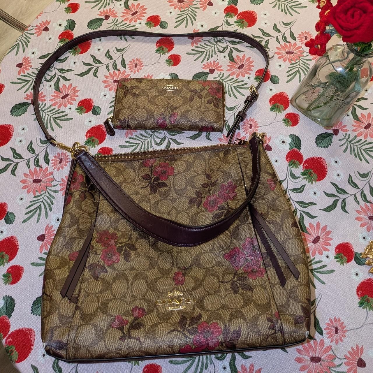 Coach Large Hobo bag w/ wallet (155)15