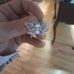 14k White Gold Butterfly Broach With Pearls And 0.04 Ct Diamonds