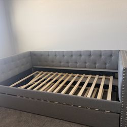 Twin Day Bed with Trundle