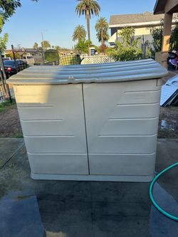 Rubbermaid shed