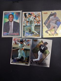 Baseball card lot of 9 includes 5 foil cards