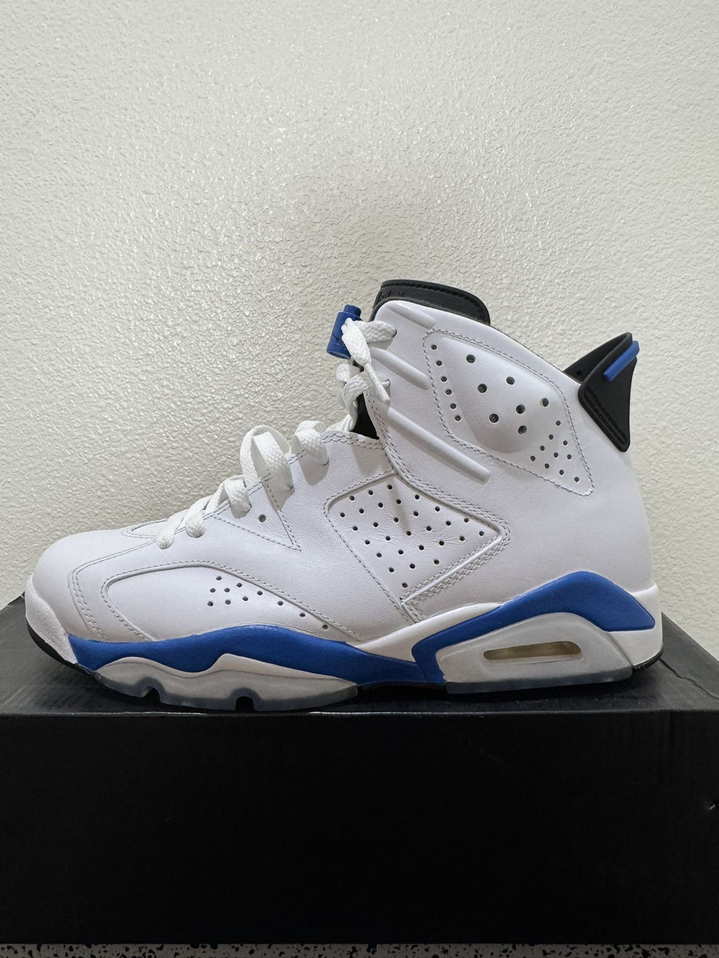 Jordan 6 Retro Sport Blue Size 8.5 Mens (BRAND NEW) -$150