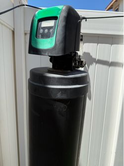 Pentair 5800 SXT water treatment valve and carbon filter