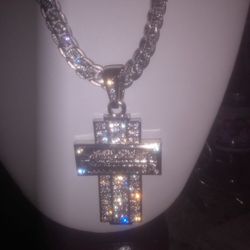 Cuban Link Chain With Diamond Cuts With Cz Diamonds In The Last Supper Charm