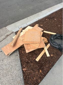 Free fire wood