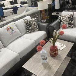 Last One Floor Model Sale ‼️‼️