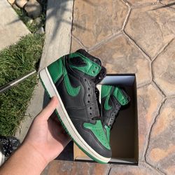 Jordan 1 “pine green”🌲 