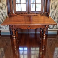 Circa 1890 Antique Victorian French Mahogany Wood Writing Desk Table
