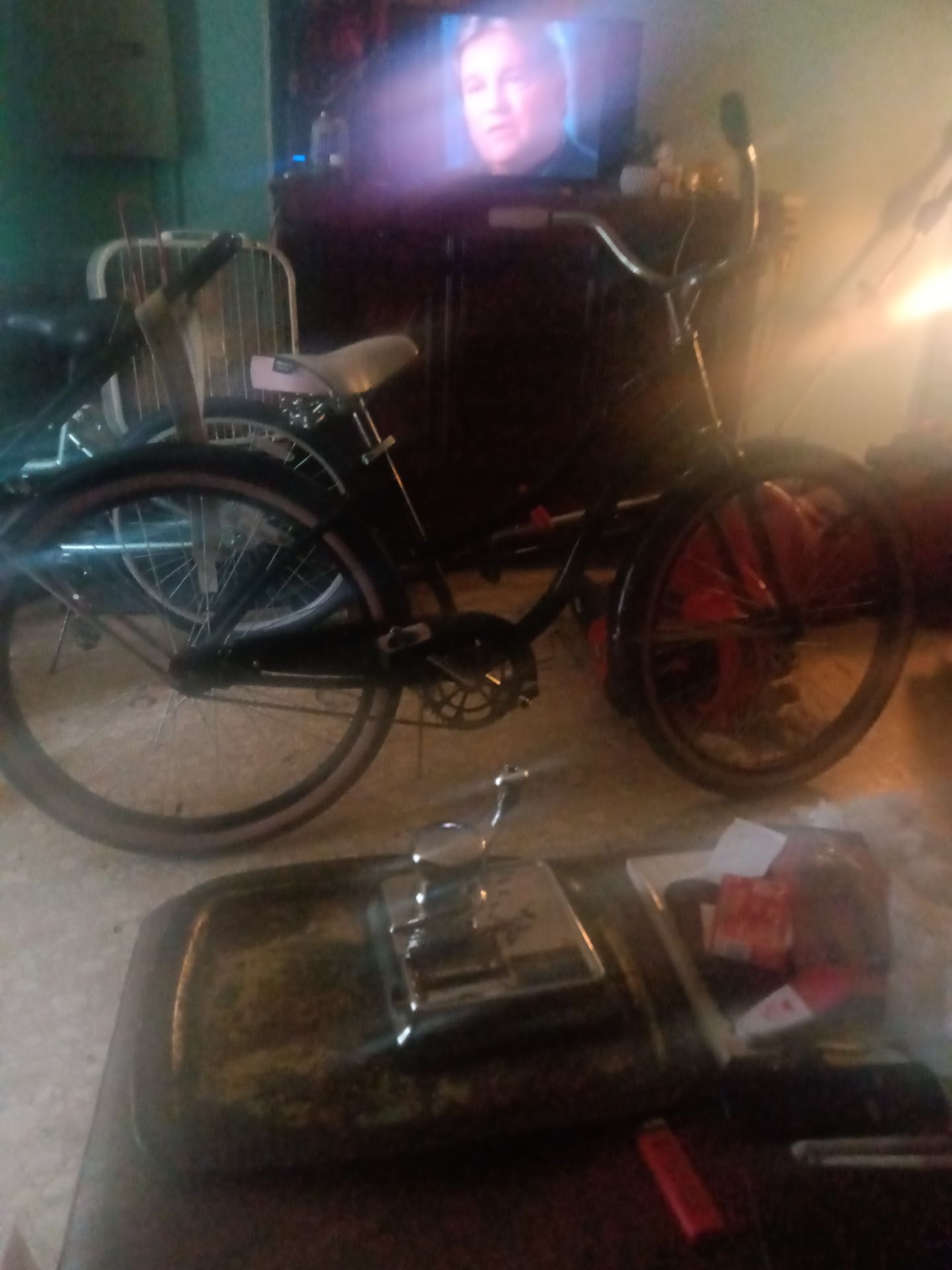 Huffy beach cruiser bicycle