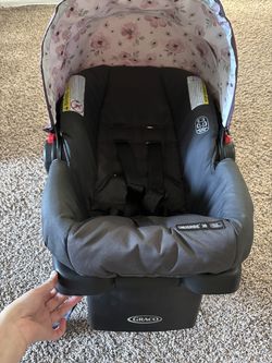 Graco Infant Car Seat (Mfg June 2024!) – Excellent Condition