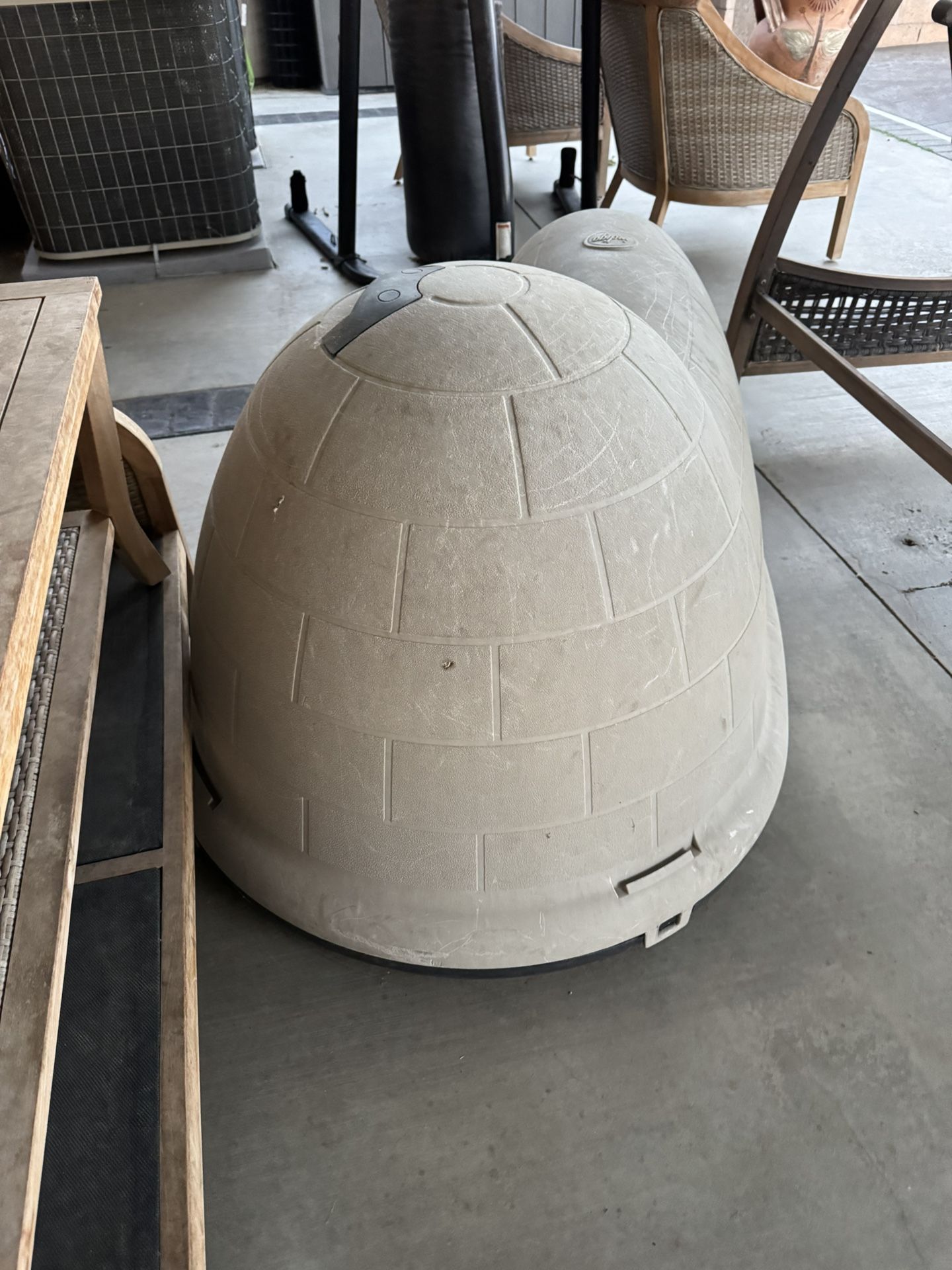 used large dog igloo.