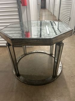 Glam Chic Dining Table