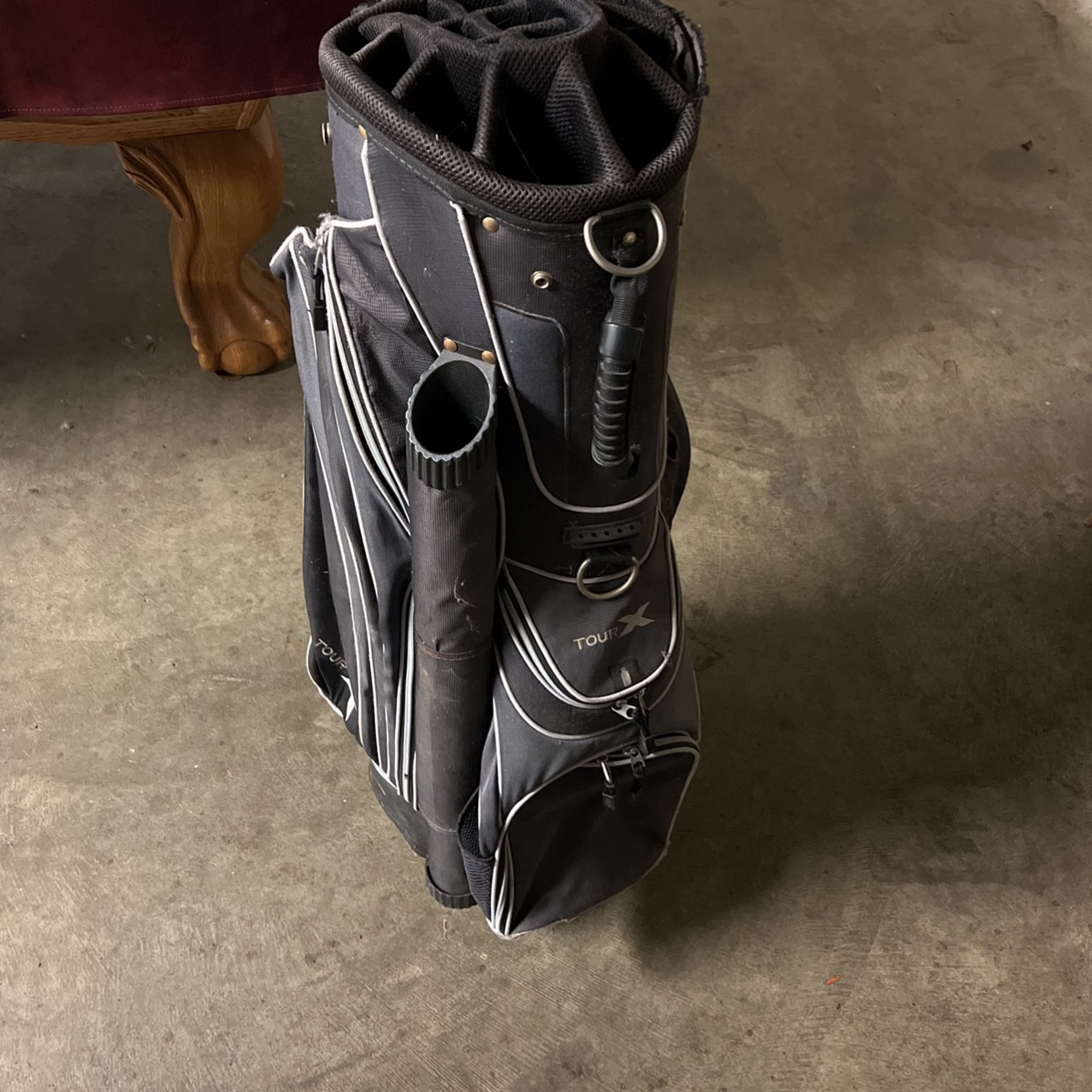 Tour X Golf Bag w/rolling Wheels