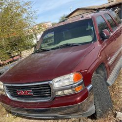 2003 GMC YUKON FOR PARTS ONLY 