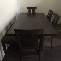 Table Dinner With Chairs