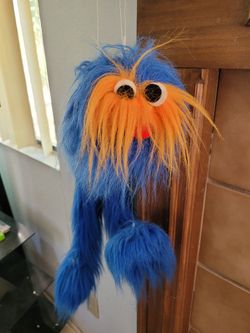 Walking puppet 