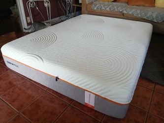 Queen Size  Gel Memory Foam 12inch Thick  Tempure Pedic Mattress Only 