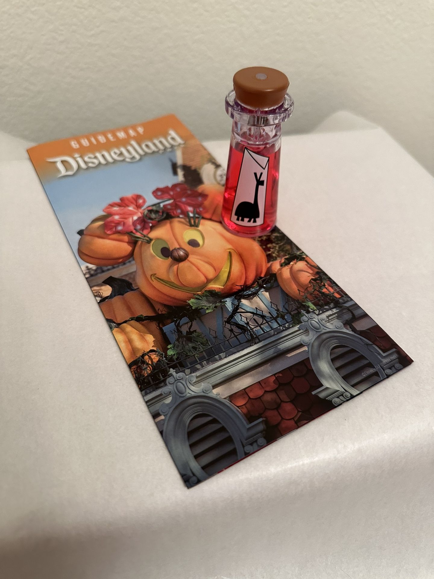 Disney Parks Emperor's New Groove Poison Glow Cube Halloween Disneyland w/Park Guide Map